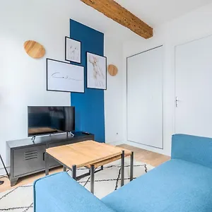 One-bedroom In Old , Lille France