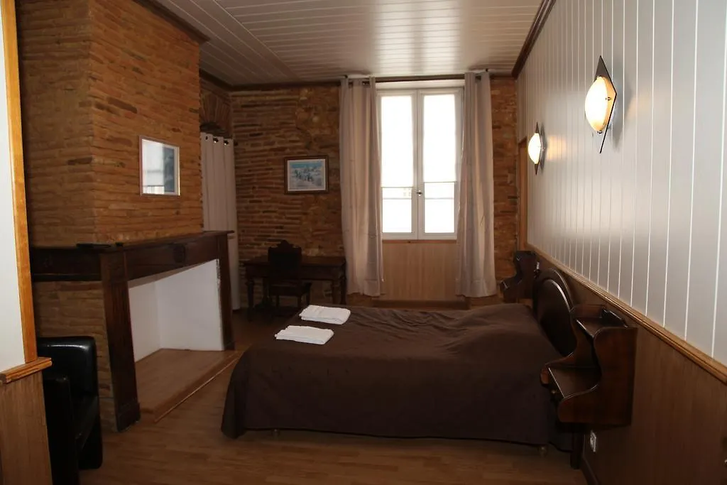 Cafe De France Bed & Breakfast Eauze Guest house